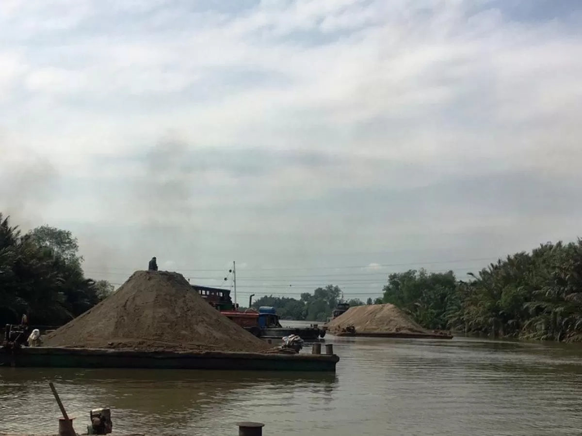 Leveling the residential area, Hiep Binh Phuoc Amusement Park